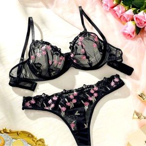 Floral lingerie set